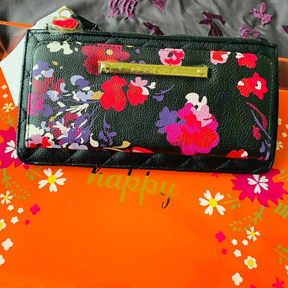 Betsey Johnson Wristlet - Picture 4 of 9